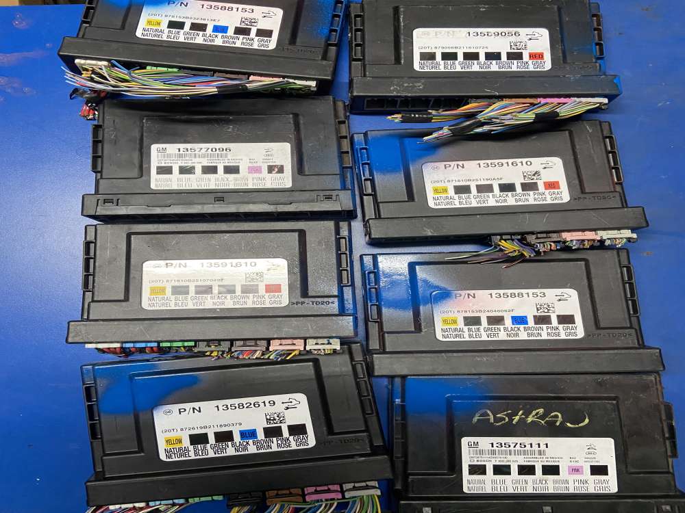 13591610 Opel Astra J BCM Konfor Beyni