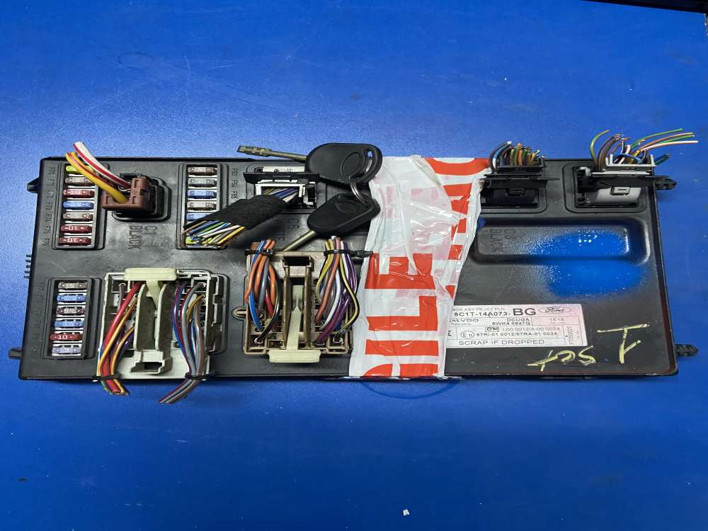 8C11-12A650-CG  FORD TRANSİT BCM  BEYNİ