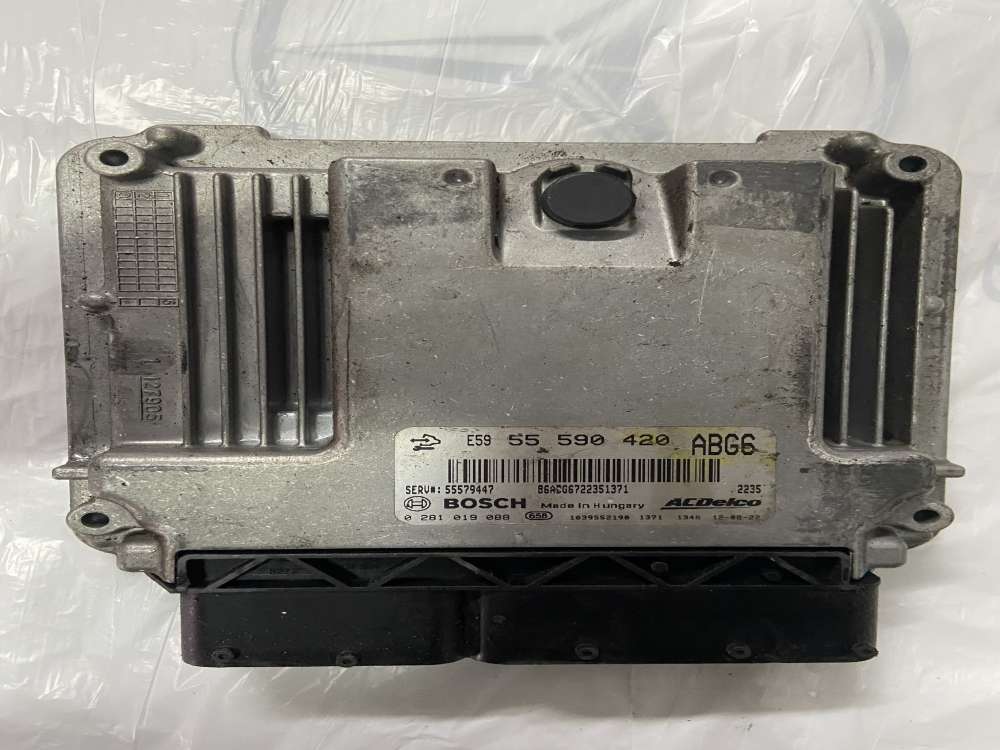 0281019088  OPEL İNSİGNİA MOTOR BEYİNİ 55590420