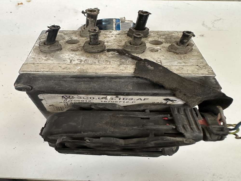 3C0614109AF VW PASSAT ABS BEYNİ