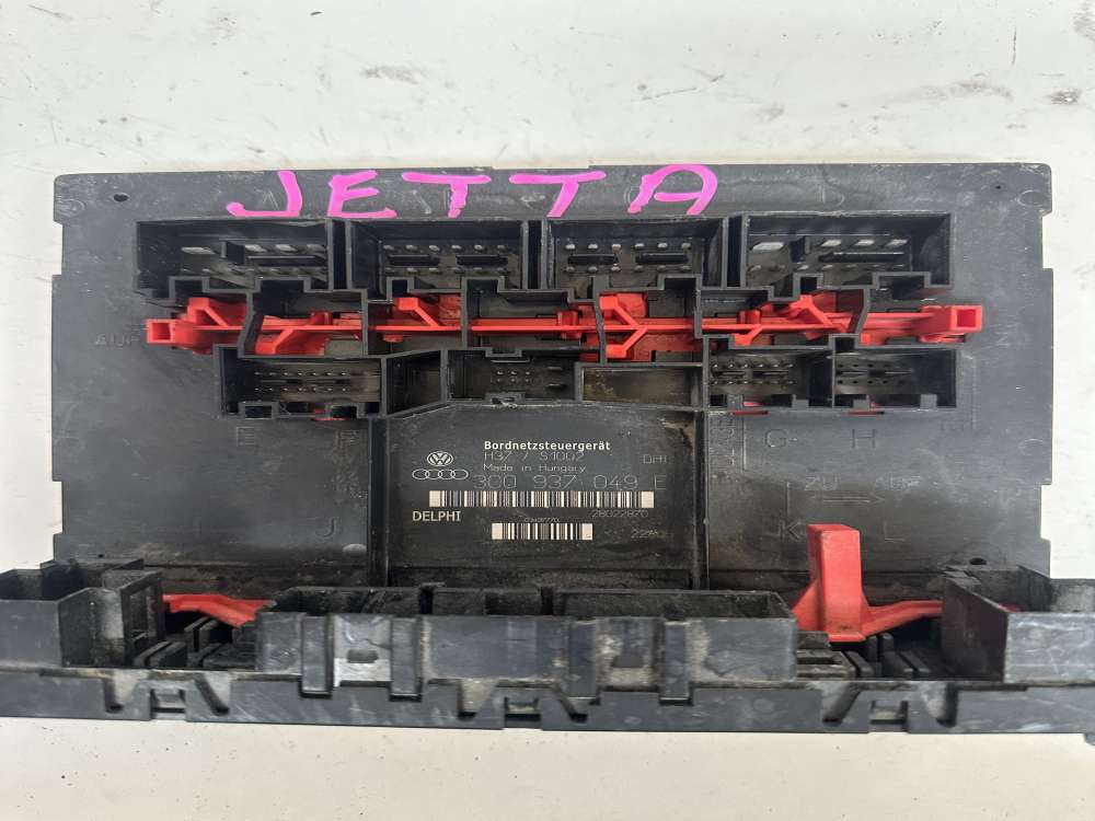 3C0937049E Volkswagen Golf Jetta Sigorta Body Beyni