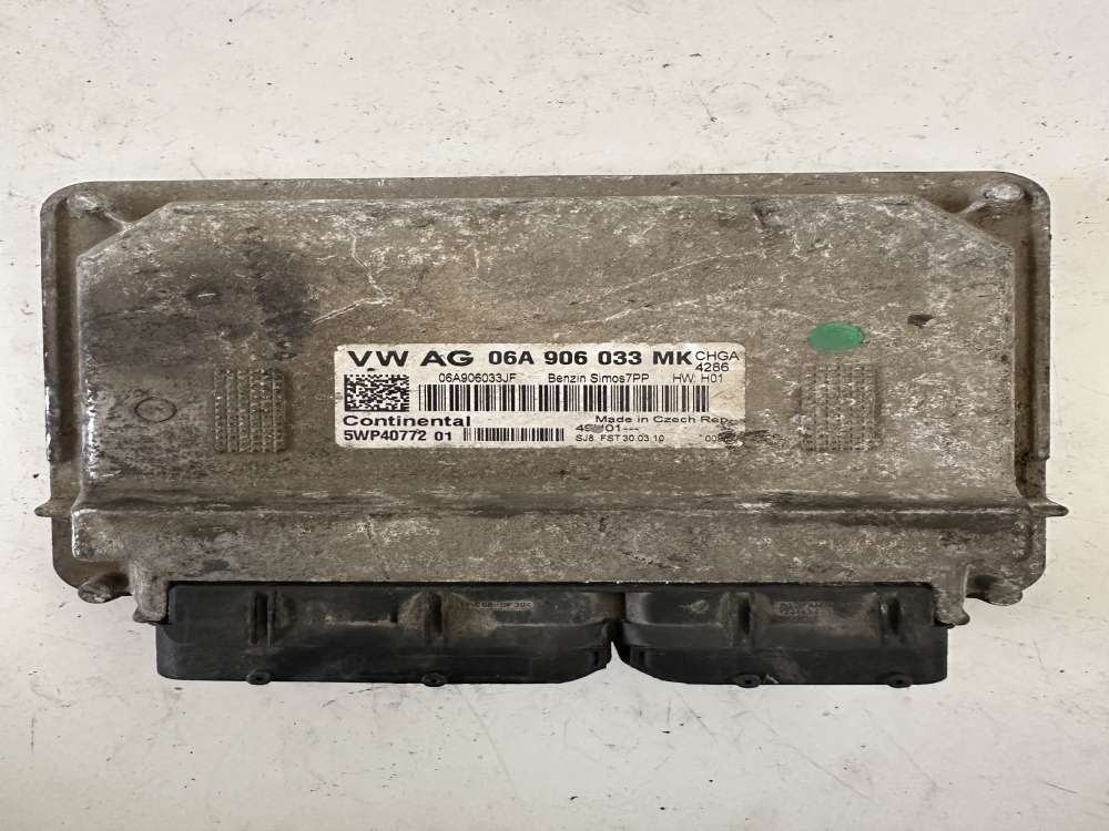 06A906033MK 5WP40772 01  VW Golf Motor Beyni Simos7PP